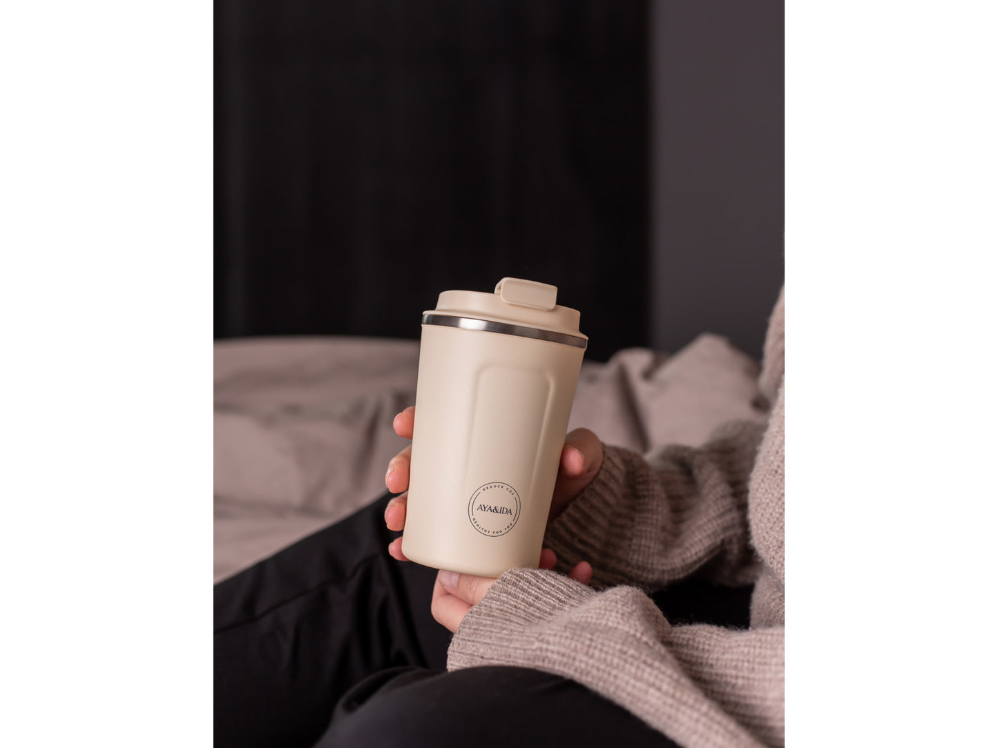 Kop i design, til kopholer i bil - Hvid  med låg